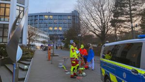 Großeinsatz in Aachen: Polizei überwältigt 65-jährige Verdächtige