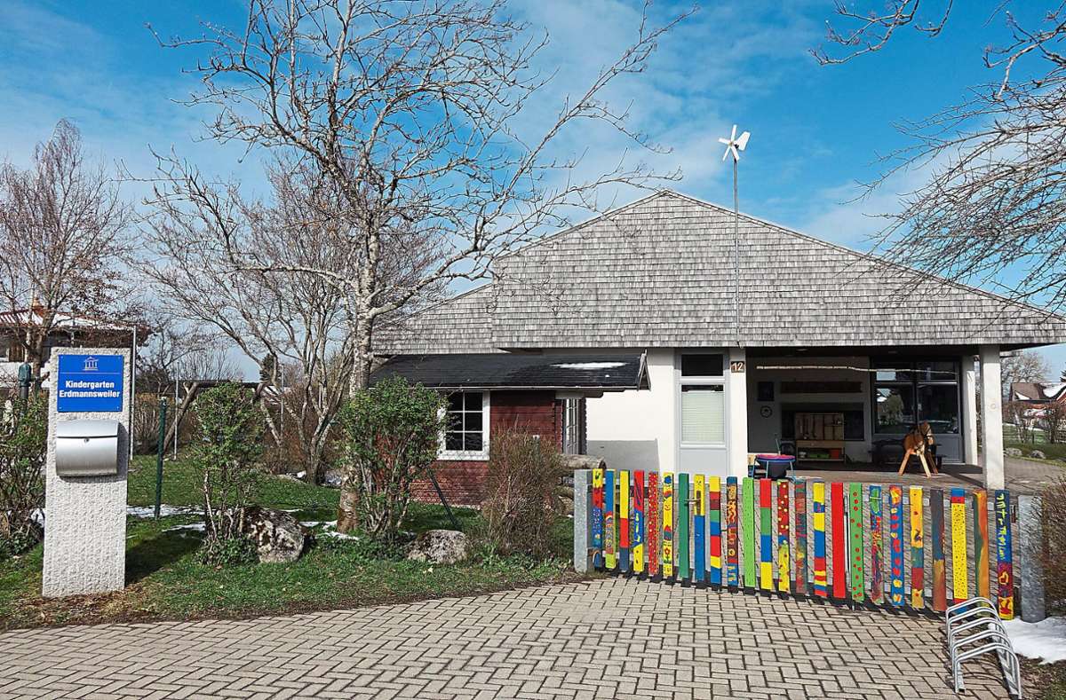 Am Kindergarten in Erdmannsweiler sind Erweiterungsarbeiten nötig, damit eine weitere Gruppe Platz findet. (Archivfoto)