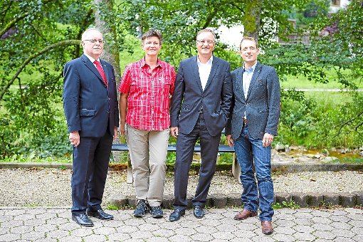 Gerhard Gaiser, Saskia Esken, Andreas Stoch und Patrick Schreib (von links). Foto: Rothfuß