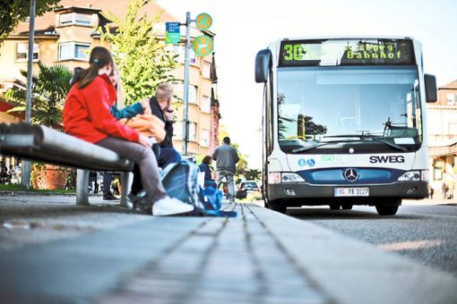 Bus statt Dienstwagen kommt für Steffens auch für eine Woche lang nicht infrage.   Foto: TGO