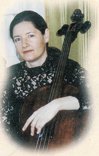 Die bulgarische Cellistin Magdalena Daltcheva gehört zu den Künstlern beim Benefizkonzert für Bulgarien. Foto: Privat Foto: Schwarzwälder-Bote