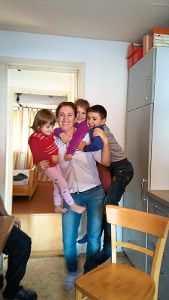 Ein Bild aus glücklichen Tagen: Festima Selimi und ihre Kinder haben sich in Beffendorf wohlgefühlt Foto: sb