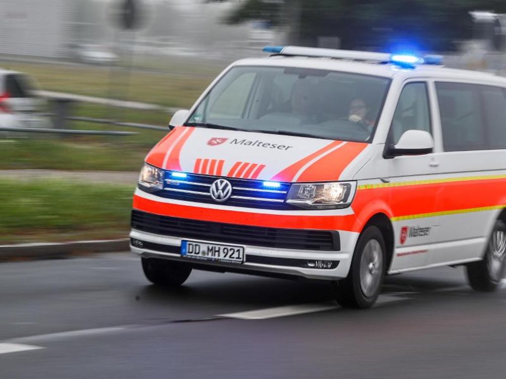 In Villingen-Schwenningen ist ein Dreijähriger aus einem Fenster im zweiten Stock gestürzt und schwer verletzt worden. Zum Artikel
