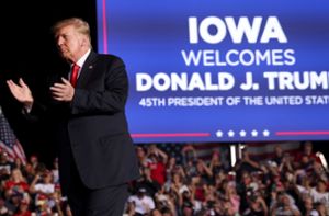 Ex-Präsident Donald Trump spricht auf einer Veranstaltung in Des Moines im US-Bundesstaat Iowa zu seinen Anhängern. Foto: AFP/Scott Olson