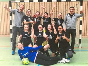 Die strahlende  Siegermannschaft  der C-Juniorinnen: die SG Kirchen-Hausen Foto: Rohde Foto: Schwarzwälder Bote