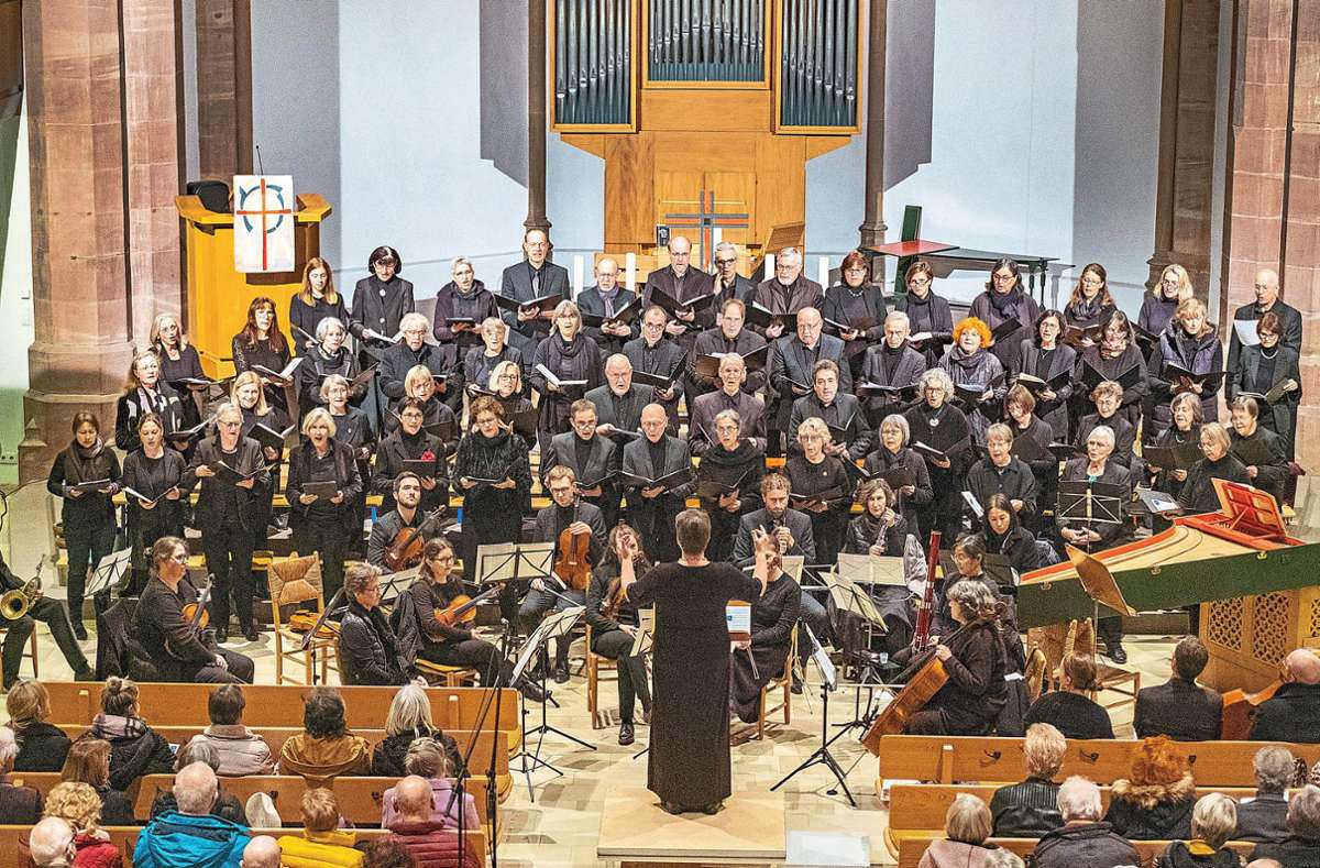 Kantorei und Orchester beim gemeinsamen Auftritt in der Stadtkirche. Foto: Thomas Fritsch