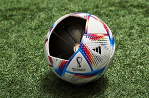Blick in den WM-Ball von Adidas. Der fränkische Sportartikelhersteller  ist Sponsor und einer von sieben Fifa-Partnern der Fußball-WM in Katar. Foto: Adidas
