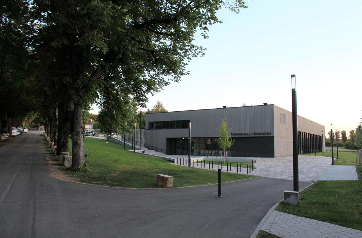 Die beiden Gemeindehallen in Wittershausen und Vöhringen (im Bild die neue Tonauhalle an der Festallee Vöhringen) sollen mit Leben erfüllt werden. Foto: Fahrland