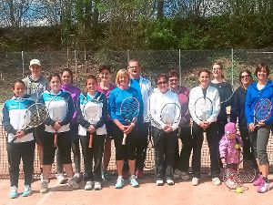 Die erfolgreichen Teilnehmer des Eröffnungsturnieres. Foto: Tennisabteilung Foto: Schwarzwälder-Bote