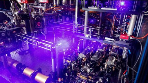Hier wird mit Atomen gerechnet. Foto: Axel Griesch/Max-Planck-Institut für Quantenoptik