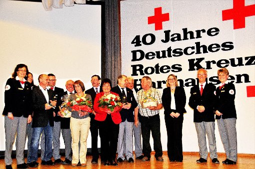 Bei der Jubiläumsfeier des Roten Kreuzes in Harthausen gab es einige Ehrungen. Foto: Fischer Foto: Schwarzwälder-Bote