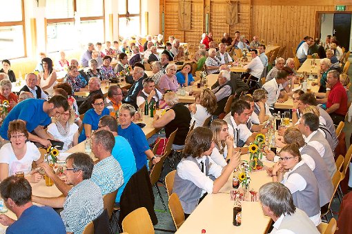 Die Kirbe in der Kornbühlhalle in Salmendingen, die die Kornbühlmusikanten veranstalteten,  war gut besucht. Foto: Pfister Foto: Schwarzwälder-Bote