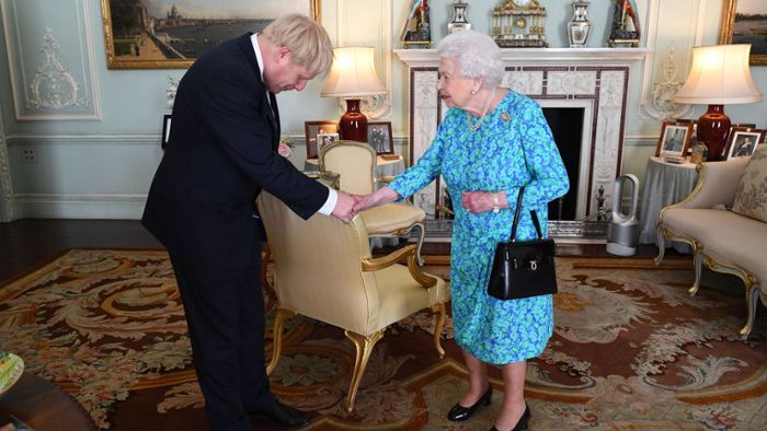 Boris Johnson wollte Queen wohl trotz Corona persönlich besuchen