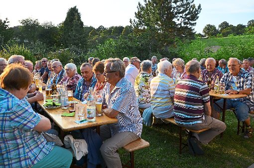 Beim schwäbischen Abend des Ostelsheimer Obst-und Garten- bauvereins ging es gemütlich zu. Foto: Bausch Foto: Schwarzwälder-Bote
