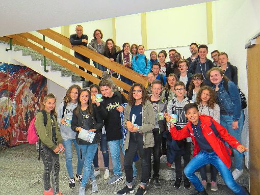 Schüler aus  dem französischen Châtillon-le-Duc sind derzeit in Haigerloch zu Gast. Am Freitag wurden sie im Bürgerhaus von Bürgermeister Heinrich Götz (oben links) empfangen. Foto: Fechter Foto: Schwarzwälder-Bote