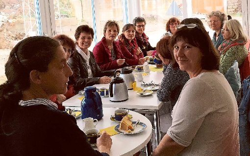 In Kiebingen informierten sich die Teilnehmer des  Neuweiler Ausbildungskurses Alltagsbegleiterinnen über die dortige Pflegewohngruppe. Foto: Privat Foto: Schwarzwälder-Bote