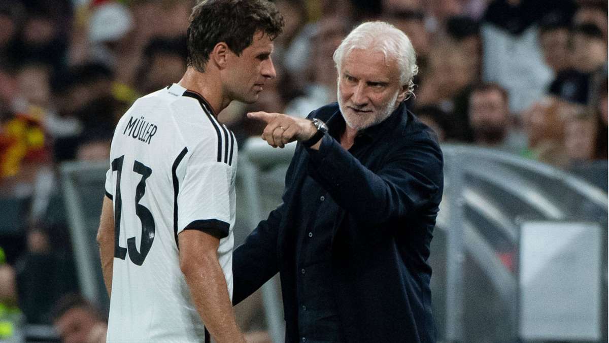 Länderspiel gegen Frankreich: Wie Rudi Völler einen doppelten Kraftakt vollbringt