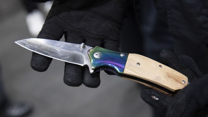 Betrunkener attackiert 22-Jährigen mit Messer