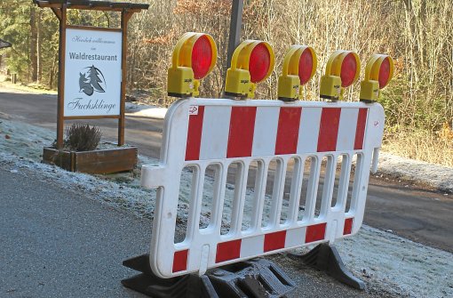 Die Straße zwischen Hirsau und Althengstett ist ab der Fuchsklinge aus Sicherheitsgründen gesperrt.  Foto: Hölle Foto: Schwarzwälder-Bote