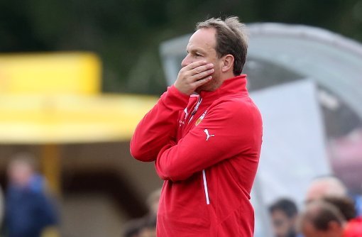 Wir machen dem Gegner das Toreschießen immer noch zu leicht, sagte VfB-Coach Alexander Zorniger nach dem 2:2 gegen Heidenheim. Foto: Pressefoto Baumann