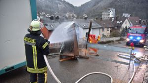 Feuer lässt Dixi-Häuschen in Schramberg schmelzen