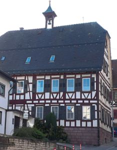 Die Sanierung des Fachwerkgebäudes Kirchstraße 19,  des alten Rathauses, kann nun bezuschusst werden. Foto: Krokauer Foto: Schwarzwälder Bote