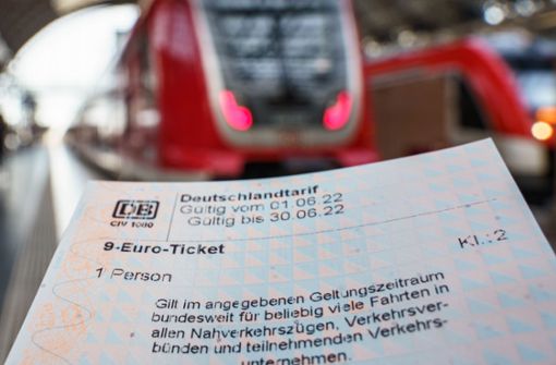Muss das 9-Euro-Ticket gestempelt werden, um gültig zu sein? Foto: dpa//Frank Rumpenhorst