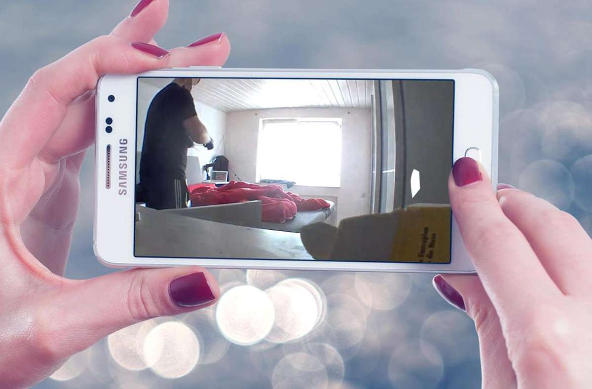 Über das Smartphone konnte der Dieb im heimischen Schlafzimmer beobachtet werden. Foto: ©FelixMittermeier – Pixabay/Huttel