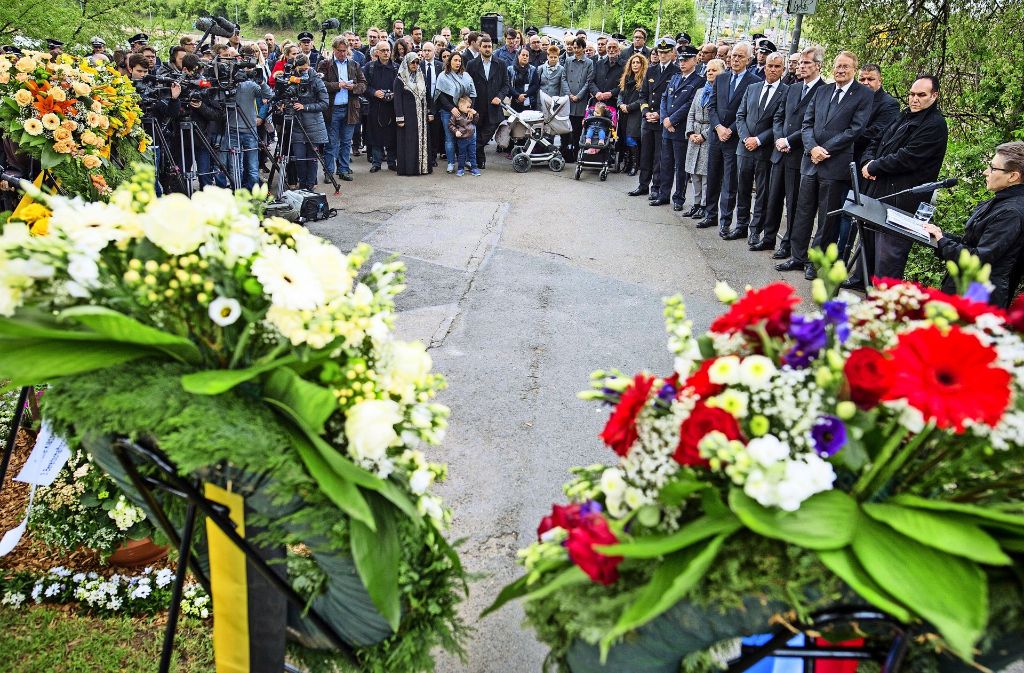 Politiker, Polizisten und Angehörige gedenken in Heilbronn der Opfer der NSU-Anschläge. Foto: dpa