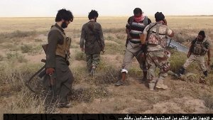 Isis-Extremisten töten und kreuzigen acht Männer