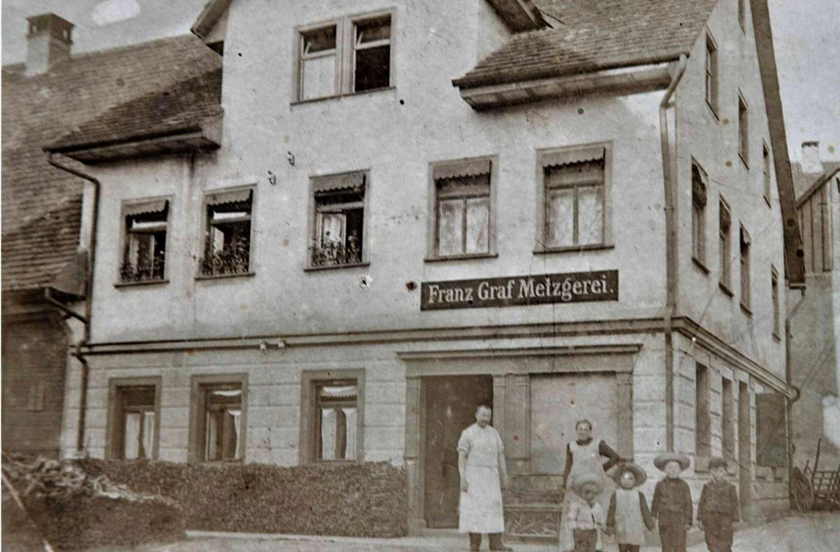 Herta Keßler schreibt über die wechselhafte Geschichte der Familie Graf, die seit 1899 die Dunninger mit Fleisch- und Wurstwaren versorgte. Foto: Wilbs