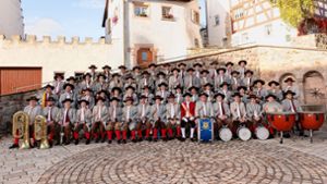 Die Stadtkapelle präsentiert sich in ihren historischen Uniformen. Vom 28. Juni bis zum 1. Juli feiern die Musiker das 200-jährige Bestehen. Foto: Stadtkapelle