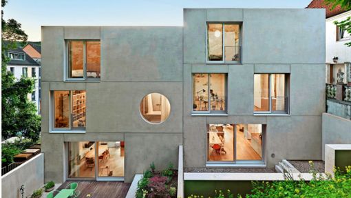 Das Architekturbüro VON M aus Stuttgart hat mit diesem Doppelhaus  den  „Häuser“-Award 2024 gewonnen. Weitere Häuser mit Stuttgarter Beteiligung in der Bildergalerie. Foto: Zooey Braun/VON M