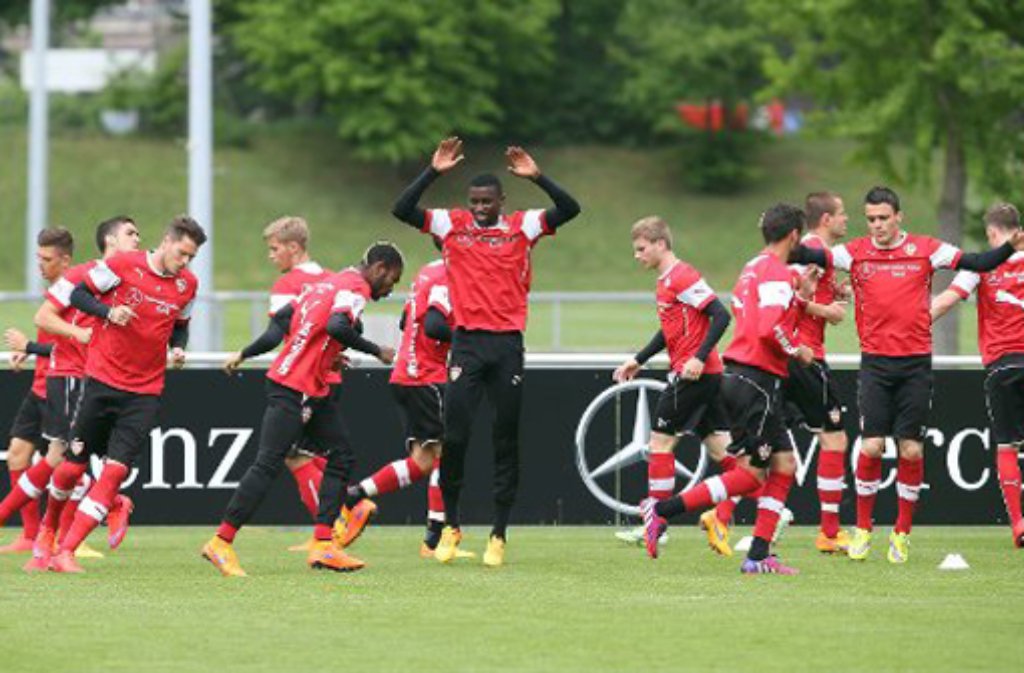Antonio Rüdiger (Mitte) und der VfB Stuttgart bereiten sich auf das Heimspiel gegen den 1. FSV Mainz 05 vor.