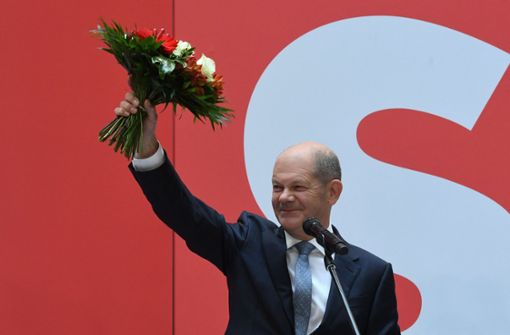 Olaf Scholz und die SPD feiern den Wahlerfolg. Foto: AFP/CHRISTOF STACHE