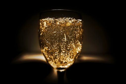 Gute Sekte entstehen wie ein guter Martini bei James Bond: Geschüttelt, nicht gerührt! Foto: www.pixabay.de