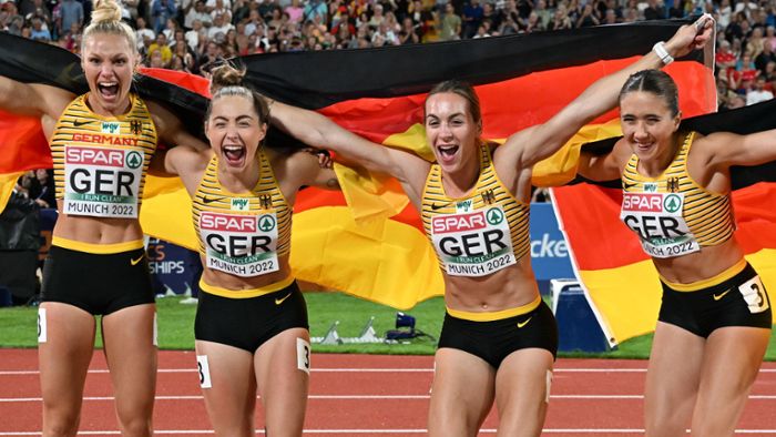 Frauen-Staffel holt Gold bei  über 4 x 100 Meter