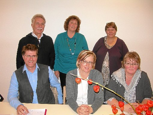 Sie führen den neuen Verein (von links): Gebhard Weik, Kerstin Metzler, Heidrun Rentschler (vorne), Sieghard Lawrenz, Sabine von Langen und Gudrun Reiser (hinten). Foto: Lehmann Foto: Schwarzwälder-Bote