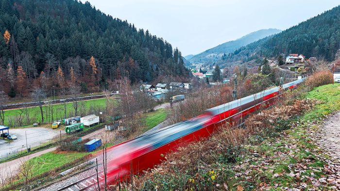 Warum die Schwarzwaldbahn 18 Mal bergauf und bergab fährt