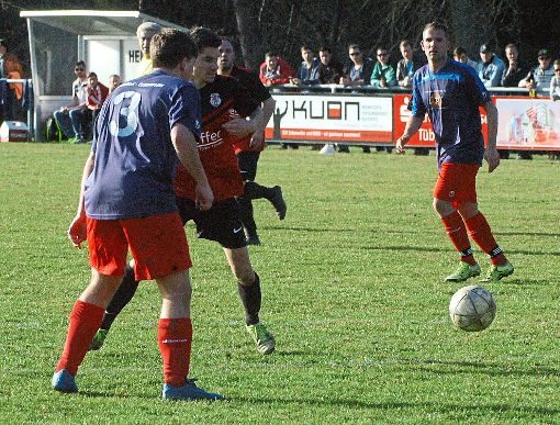 Im Spitzenspiel holte sich die SG Rohrdorf-Eckenweiler die Punkte gegen den SV Felldorf. Foto: Heidepriem