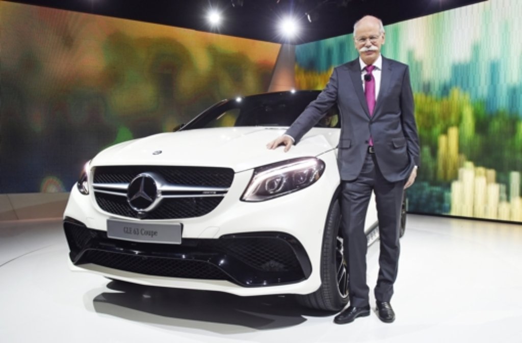 Daimler-Chef Dieter Zetsche präsentiert bei der Detroit Auto Show das neue Mercedes-Benz GLE Coupe.