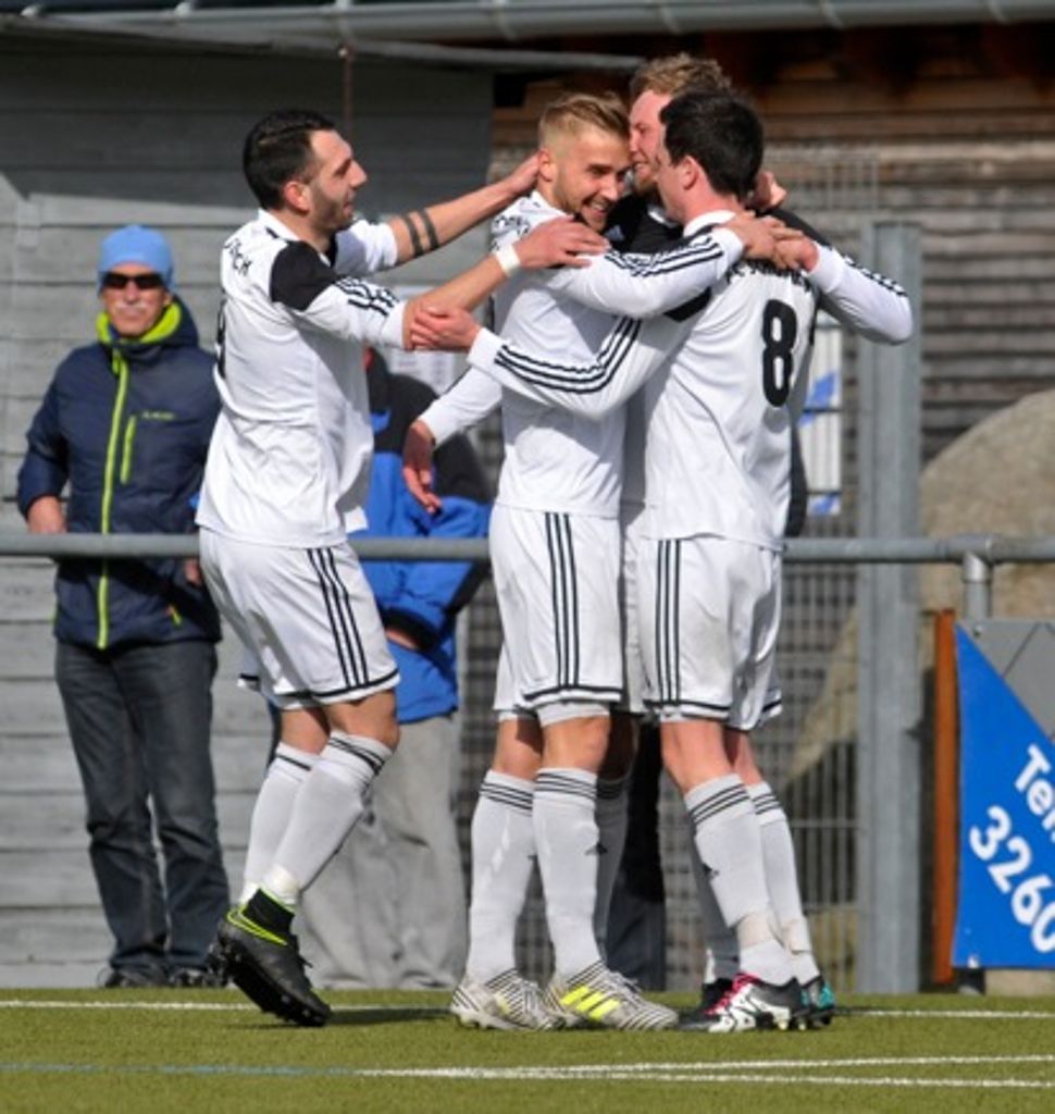 Die Spieler des FC Schonach durften sich über neun Tore freuen.