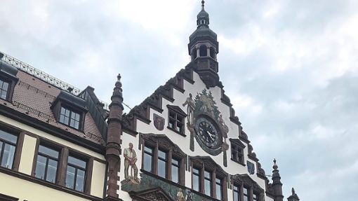 Geht es um die NS-Vergangenheit Wolfachs, geht es auch um die Bemalung der Rathausfassade durch den Künstler Eduard Trautwein. Foto: Kern
