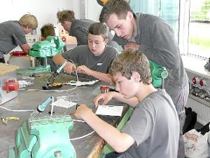Calwer Realschüler  erkundeten wieder Berufe im Metall und Elek­trobereich, Foto: Realschule Foto: Schwarzwälder-Bote
