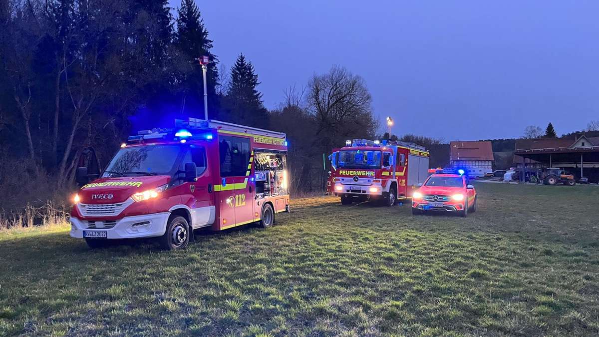 Eine Leiche ist am frühen Donnerstagabend aus dem Neckar bei Bühlingen geborgen worden.  Foto: Andreas Maier