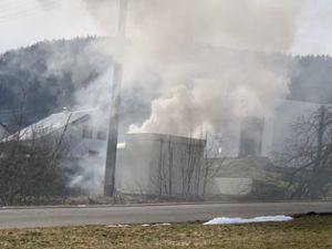 Ein Trafohäuschen in der Eichhalde brannte am Donnerstagmittag.  Foto: Weiger