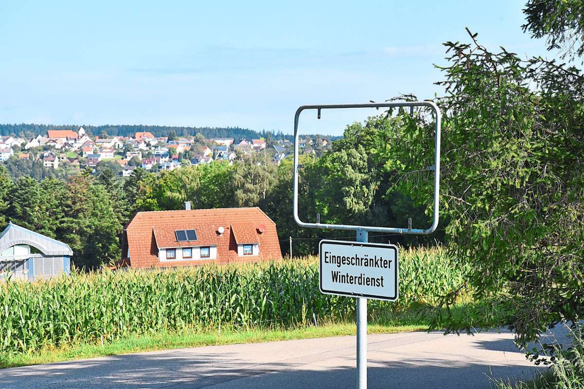 Eines von derzeit drei fehlenden Ortsschildern in der Gemeinde Aichhalden: Am Ortsausgang vom Riesen in Richtung Schramberger Weg / Sonnenweg / Wanne.