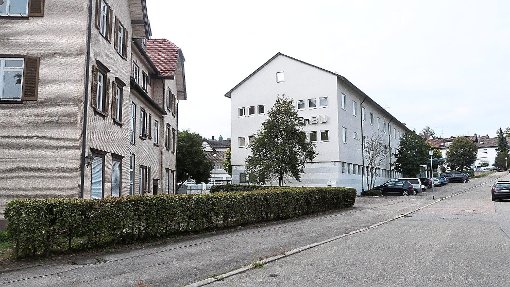 Das EnBW-Gelände an der König-Wilhelm-Straße kauft die Stadt zunächst als Treuhänderin.  Foto: Rath