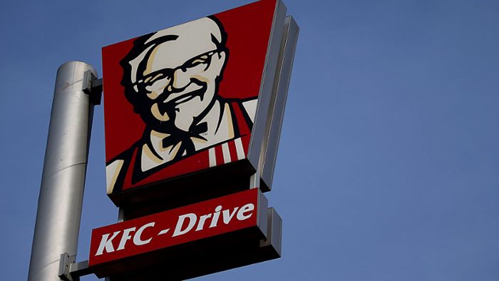 Kentucky Fried Chicken (KFC) eröffnet am 14. Februar