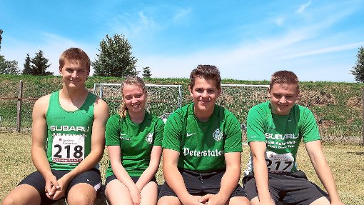 Eine erfolgreiche Schapbacher Läufergruppe bildete das Team mit (von links) Marco Nitsch, Hannah Hermann, Fabio Schmider und Jonas Preskar.  Foto: Weis Foto: Schwarzwälder-Bote
